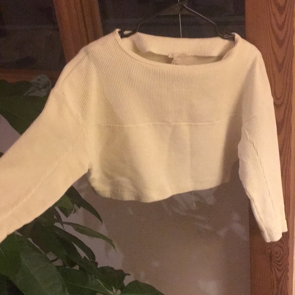 Crop top sweater
